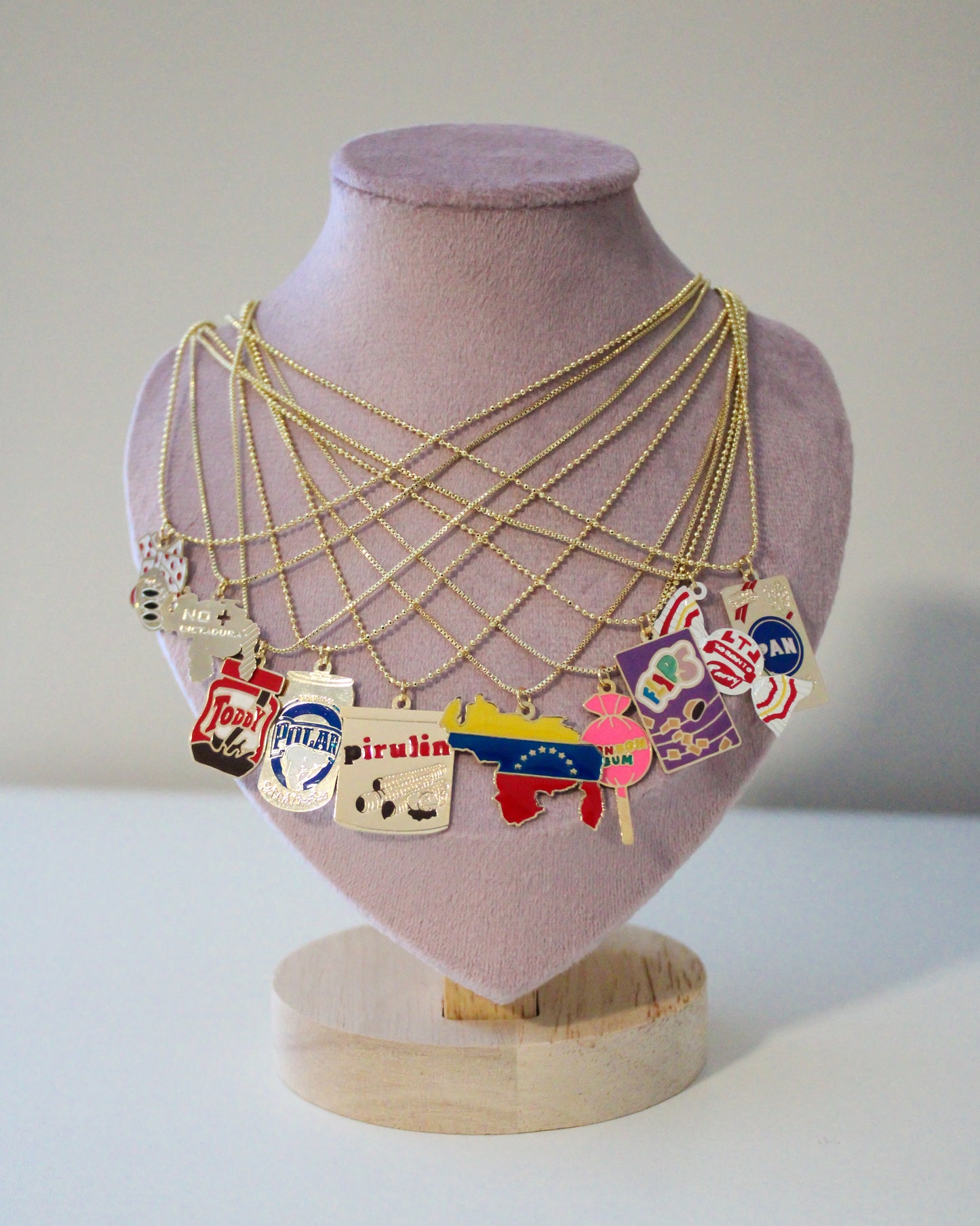 Collar ajustable con charm Venezuela